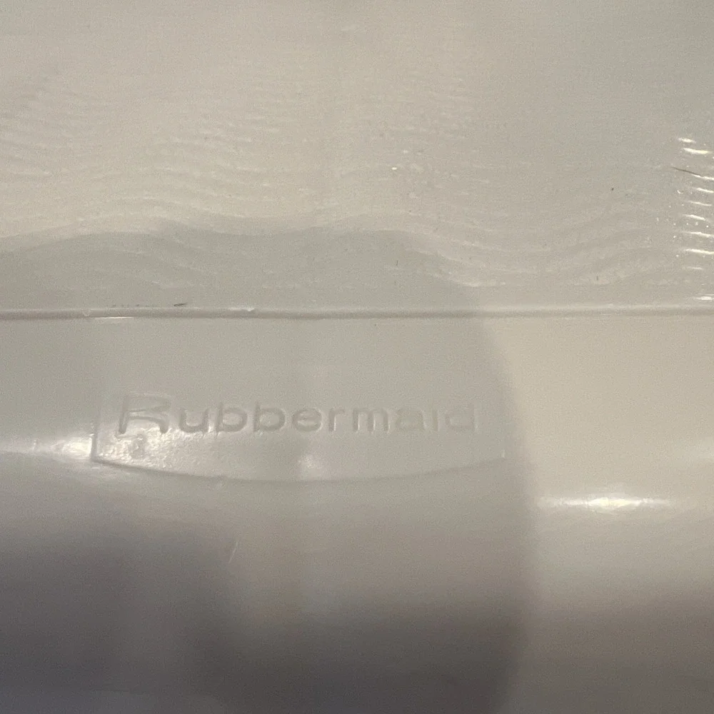 Rubbermaid this vintage